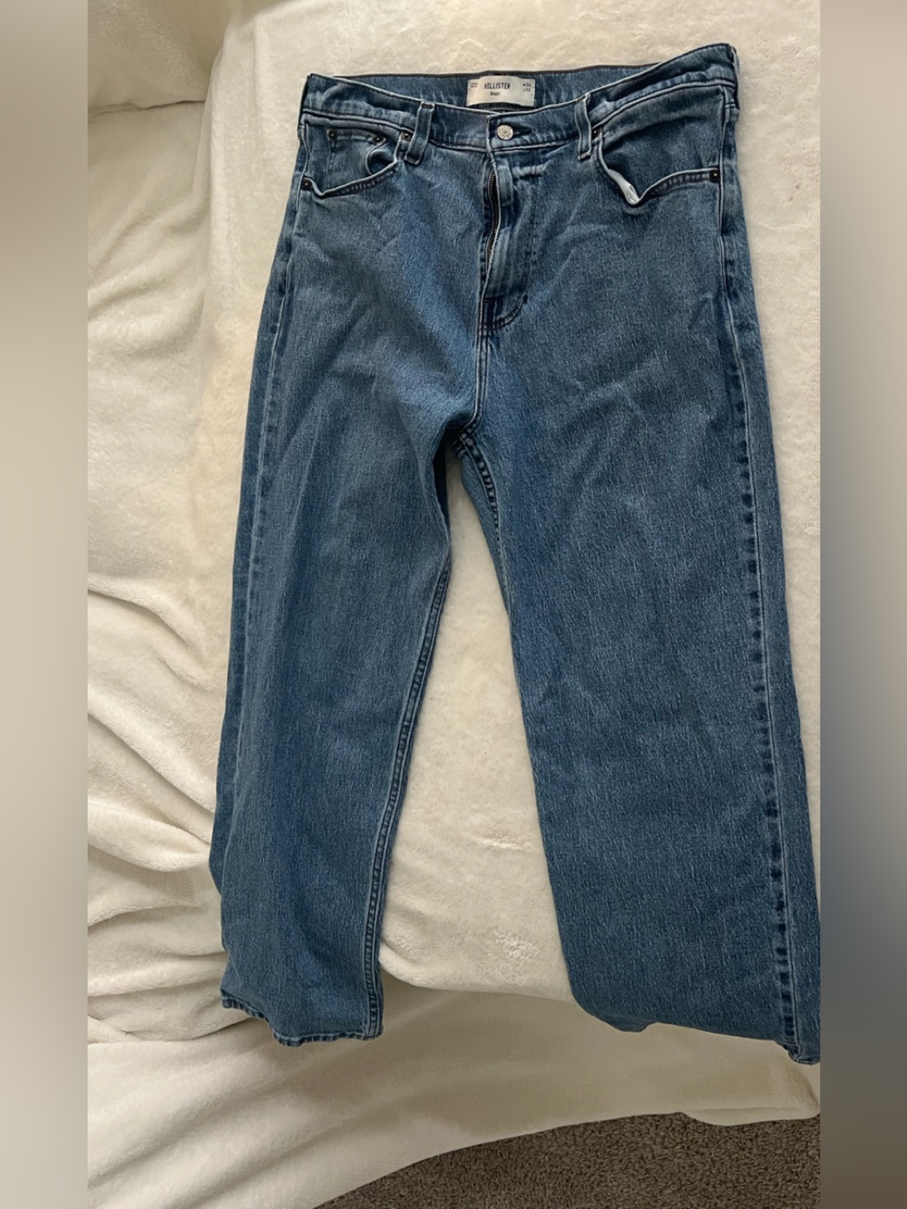 Hollister Men's Dark Blue Relaxed Jeans
